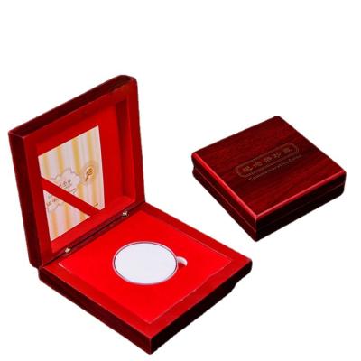 China 10*10*3.3cm Collectors Wooden Box Handmade Wholesale Luxury Coins Display Adjustable Wooden Coin Display Box for sale