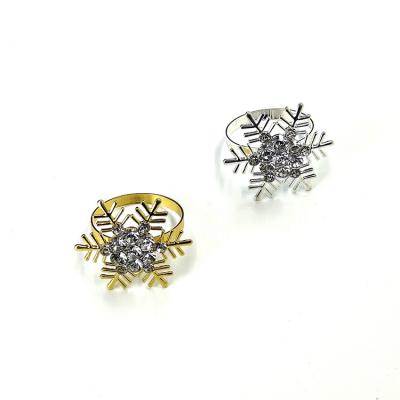 China Viable in Stock Luxury Gold Snowflake Metal Rhinestone Silver Crystal Napkin Rings for Christmas Table Decoration for sale