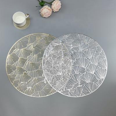 China Modern Viable Gold Table Mat Vinyl Round Trivet Mat Ginkgo Leaf PVC Non-Slip Pressed Place Mat For Dining Decoration Mat On Table for sale