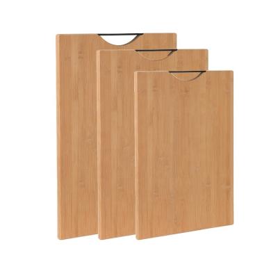 China Sustainable Handmade Natural Carbonized Bamboo Four-Layer Molding Moisture Proof Chop Board Cutting Board For Kitchen for sale