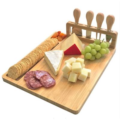 China 100% Sustainable Nature Bamboo Serving Tray Cheese Cutting Cutting Snack Board 4 Knife Cutlery Set for sale