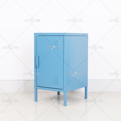 China Hot Sale Latest Design Steel Nightstand European Bedside Cabinet en venta