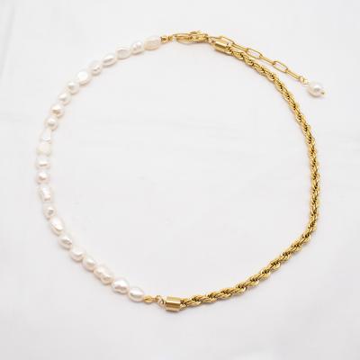 China Romantic Gold Plated Stainless Steel Jewelry Freshwater Pearl Asymmetric Choker Collarbone Collarbone Simple Choker for sale