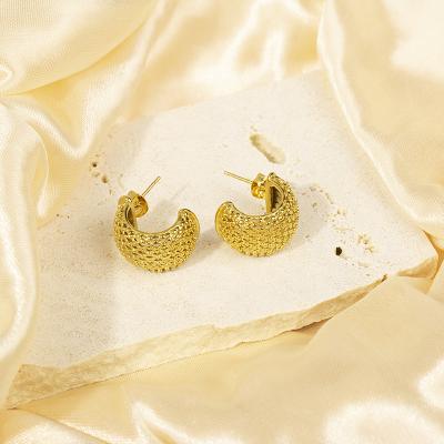 China Luxury Hyperbola Hollow Stud Circle Stud Earrings 18k Gold Stainless Steel Small Stud Earrings for sale