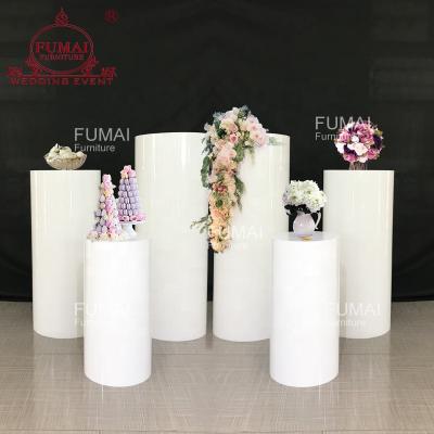 China Wedding Acrylic Cylinder White Cake Display Wedding Decoration Stand for sale