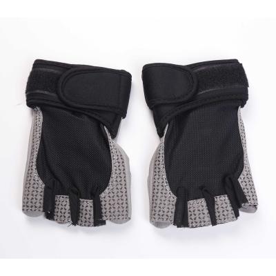 China Hot Selling Durable Durable Anti Slip Half Finger Sport Breathable Gloves For Weightlifting Exercise for sale