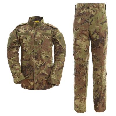 Chine ACU Hommes Uniforme de camouflage de randonnée en plein air Travail de formation Pantalon à manches longues Chemises Pantalon à vendre