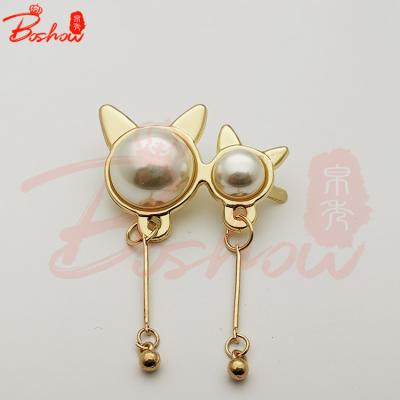 China Wholesale Good Quality Fashion Handbag Cat Style Iron Accessories Metal Double Decorative Buckle With Iron Two Round Bead Pendant for sale