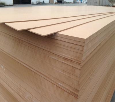 China Wholesale Plain MDF Board Moisture Proof Melamine Laminated Veneer MDF Chapa De MDF for sale