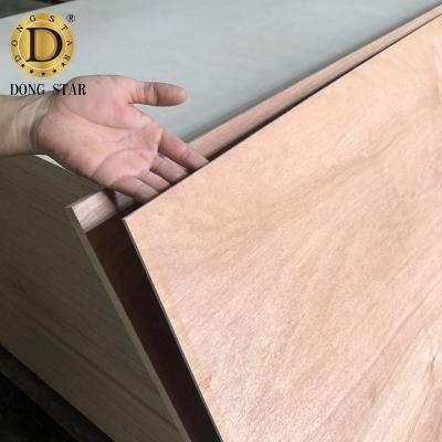 China 5x10 Modern Cedar Panels Red Hardwood Plywood Pencil Covers For Furniture Wrapping for sale