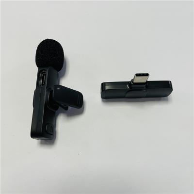 China Wireless Lavalier Microphone Clip On Microphone Smart Mini Phone Computer Conference Live Lavalier Microphone for sale