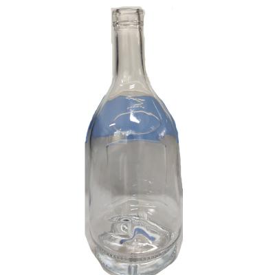 China Daily Life 1L Glass Bottle For Vodka Clear Glass Bottle With Pattern for sale