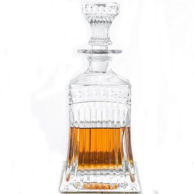 China Viable Wine Decanter Liquor Fashion Whiskey Glass Decanter With Glass Stopper 500ml Etched Glass Whiskey Bottle for sale