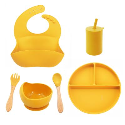 China BPA Free Genuine Silicone Children's Products Tableware Feeding Waterproof Silicone Newborn Baby Spoon Bowl Feeding Set for sale