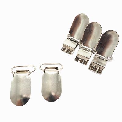 China BPA Free Custom Non-Toxic Nickel Plated Metal Pacifier Suspender Clip 20mm No Insert Garment Clip Clip for sale