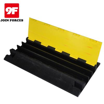 China 3 Channel Heavy Duty Rubber Cable Protector High Quality Rubber Ramps Cable Covers for sale