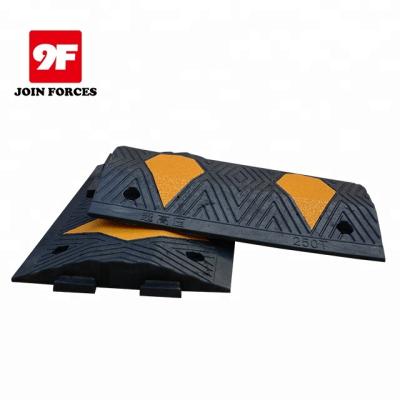 China Road Crossing Chinese Manufacturer 9F Wholesale Plastic Round Portable Speed ​​Bump for sale