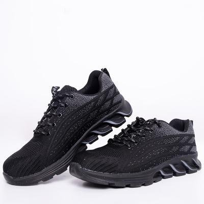 China New Design Anti-slip Men Work Shoes ComfortableBreathable And Elastic Safety Shoes for sale