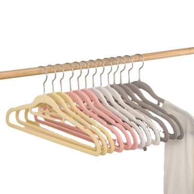 China Factory Price Modern Wholesale Cheap Clothes Hanger In Black, White, Gray Color, Custom Anti Slip Velvet Plastic Clothes Hanger for sale