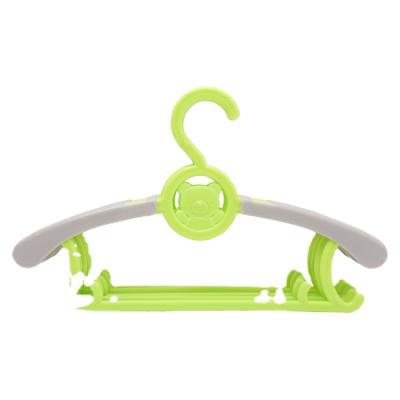 China Wholesale Durable Plastic Baby Clothes Hangers Bear Bear Clothes Hangers for Infant Baby Kids Toddler Panty Clothes Coat for sale