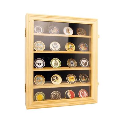 China Custom Wood Coin Display Box 30 Military Challenge Coin Poker Chip Display Case Cabinet with Glass Window Medal Shadow Box Te koop