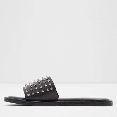 China Women's Spike Studded Slippers Luxury Sandals wholesale women's sandals round rivets studs slides for women summer flats for sale