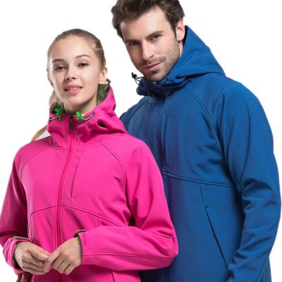 China Windproof Softshell Outdoor Clothing For Men And Women Couples Autumn And Winter Plus Velvet Warm Hooded Windproof Waterproof Jacket for sale