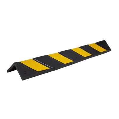 China Underground Garage Industrial Rubber Panel 80*10*0.8cm Corner Strip Protective Net Traffic Warning Equipments for sale