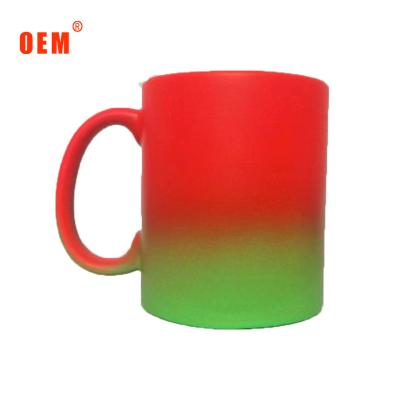 China Viable 11oz Hot Water Sublimation Glass Color Changing Magic Coffee Mug for sale