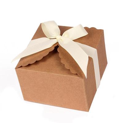 China Recycled Materials Logo Bakery Muffin Cupcake Box Food Grade Custom Cake Boxes Packaging Box for sale