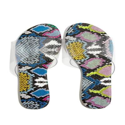 China Fashion Trend Multicolor Flat Women's Beach Jelly Sandals Large Size Sandals Slippers for sale