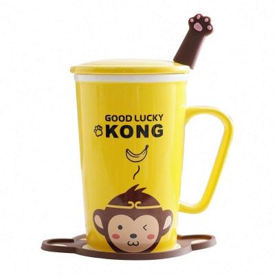 China Viable Lovely Cute Cartoon Large Capacity Animal Ceramic Mug Creative Mug With Lid Spoon Handle Milk Coffee Mug With Tray Coaster for sale