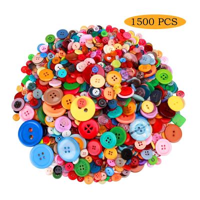 China Early Education Kids DIY Art Buttons 1500 Pcs Round Resin Buttons Multicolor Assorted Sizes 0.7-3.5CM For Crafts Sewing DIY Button Painting for sale