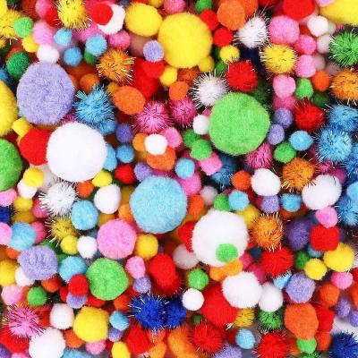 China arts& Multicolored Pompoms 1000pcs Assorted Craft Kit 4 Sizes 20 Colors Pompom Balls For Arts And Crafts Making Decorations for sale