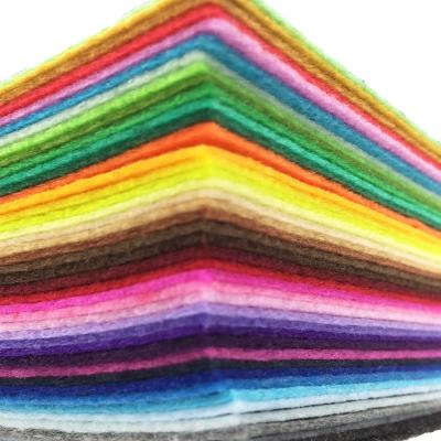 China DIY Handcraft 20Pcs 6 x 6 Inch with 1mm Thickness Matched Color Felt Sheet Wool Felting Set Nonwoven Craft Felt Fabric Sheets for sale