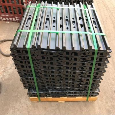 China Construction worksÂ   Track shoe set, track group with shoes for excavator, bulldozer for sale