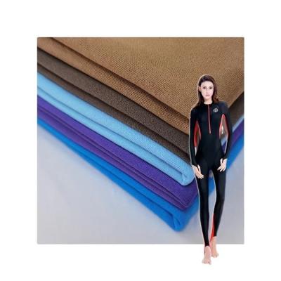 China 75D Nylon Stretch Weft Strickgewebe angepasste Farbe für Scuba Swimsuit Bikini zu verkaufen