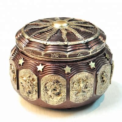 China Hot Sale Retro Design Gift Artificial Light Twelve Constellation Aries Rotating Resin Music Box for sale