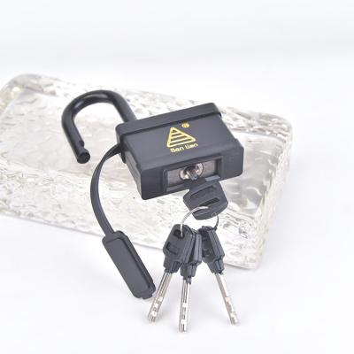 China Durable High Security Short Waterproof Top Beam Security 40MM Square Iron Padlock for sale