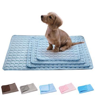 China Comfortable Dog Mat Cooling Summer Pad Mat for Dogs Cat Blanket Sofa Breathable Pet Dog Bed Washable Pet Mat for sale