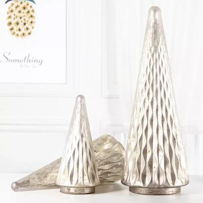 China Classic Light Tree Blown Gold Color Small LED Lights Changing Table Christmas Tree With A Silver Stan for sale