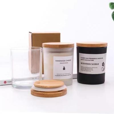 China Home Decoration Ready To Ship Customized Brand 11oZ Candle Glass Color Scented Jar With Lid Bottle Empty Candle Holder for sale