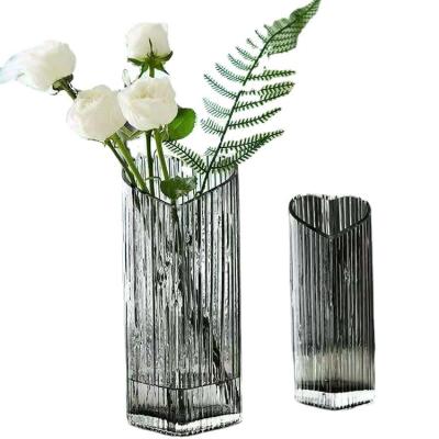 China Porcelain heart-shaped glass vase dining table minimalist decoration living room glass vases for sale