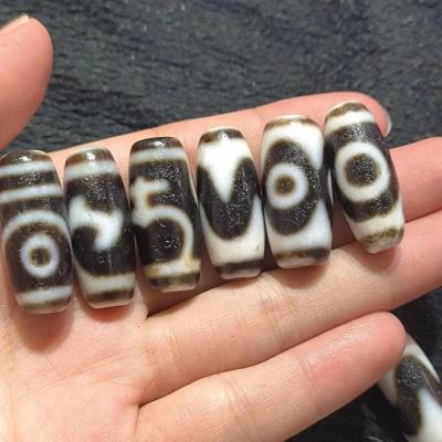 China 1pcs/lot Weathered lines black and white rare multi-pattern stone amulet old natural agate dzi archaic jewelry breeds accessories for sale