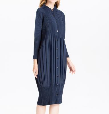 China New Anti-Static Pleats Factory Style Batwing Stripe Loose Fit Plus Size Dress For Women for sale