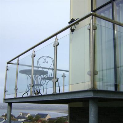 China Modern Glass Balustrade System Outdoor Glass Post Balcony Railing Polish Stainless Glass for sale