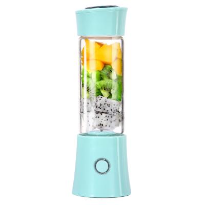 China Household Home Kitchen Apliance Customized Portable USB Blender With USB Charging Port For Phone for sale