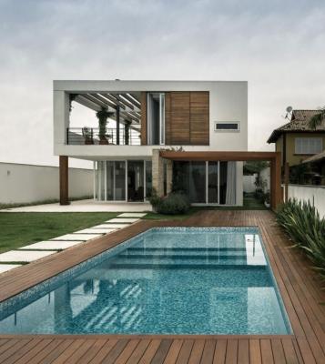 China Two Floor Modern Design Modern Prefab House With Big Swimming Pool for sale