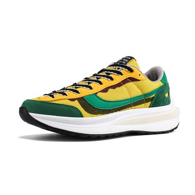 China CUSHIONING Colorfu Teams Sacai Sport Shoes Sports Runners For Gym Trainers Brand Breathable Sneakers For Men for sale