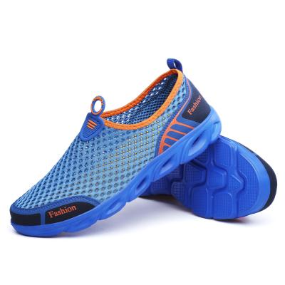 China Custom Men's Water Shoes Anti Skid Rubber Swimming Surfing Beach Skid Proof for sale